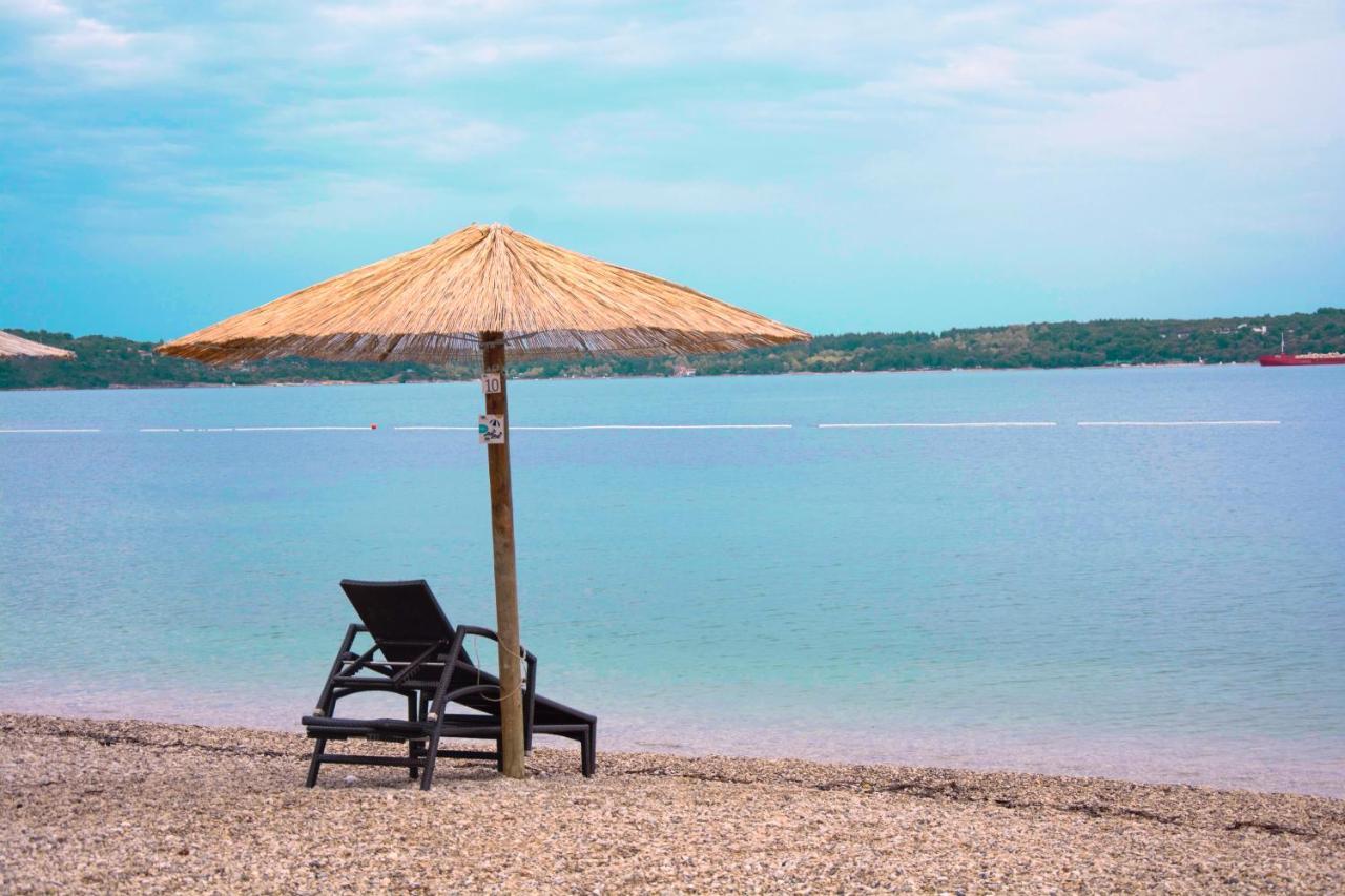 Villa Vienna Novigrad Istria Esterno foto